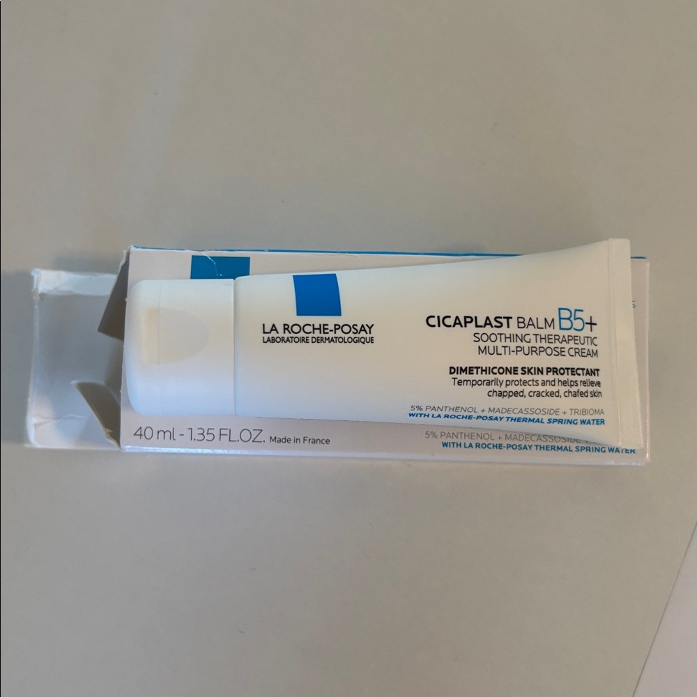 La Roche Posay Cicaplast Baume B5+ 40ml / 1.35 FL Oz Ultra Soothing Repair Balm - Picture 4 of 4